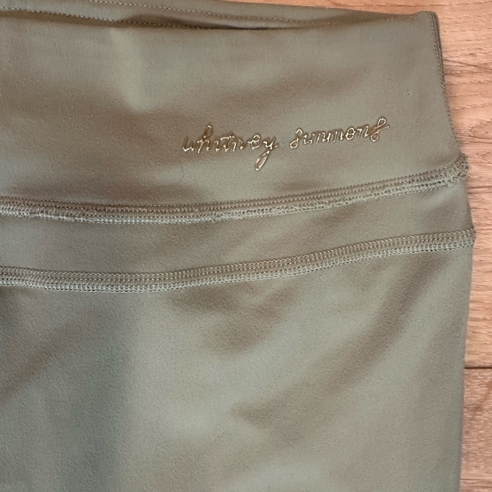 Gymshark - Whitney Simmons Leggings V3 w/ Butt Scrunch - Picture 6 of 10